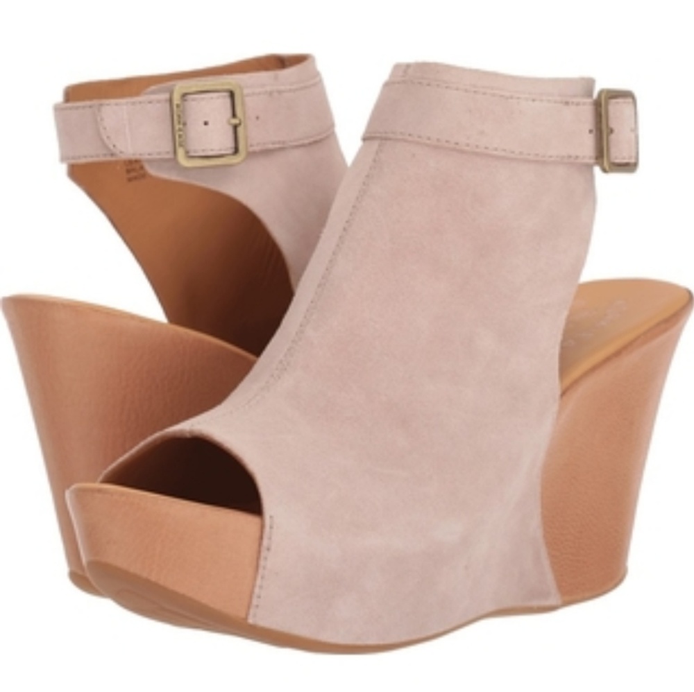 ISO Kork ease wedges in light pink/brown.  Sz 8